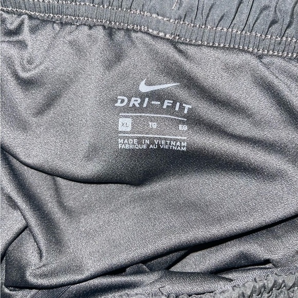 Nike Dri-Fit Running Short - Picture 2 of 2